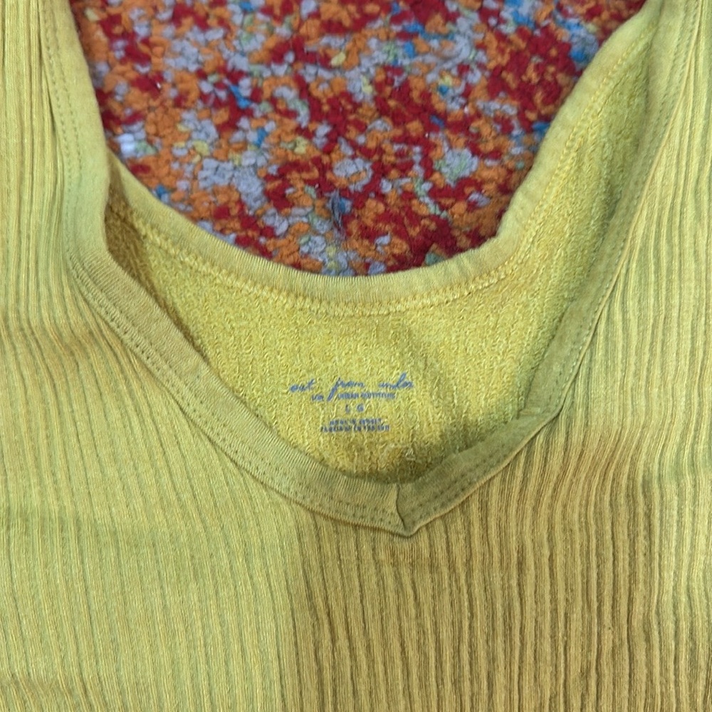 Muted Yellow Ribbed Crop Top - Picture 2 of 2